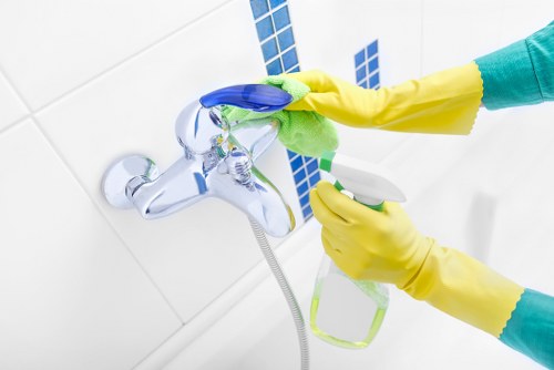 Professional carpet cleaning improving a room in Colliers Wood